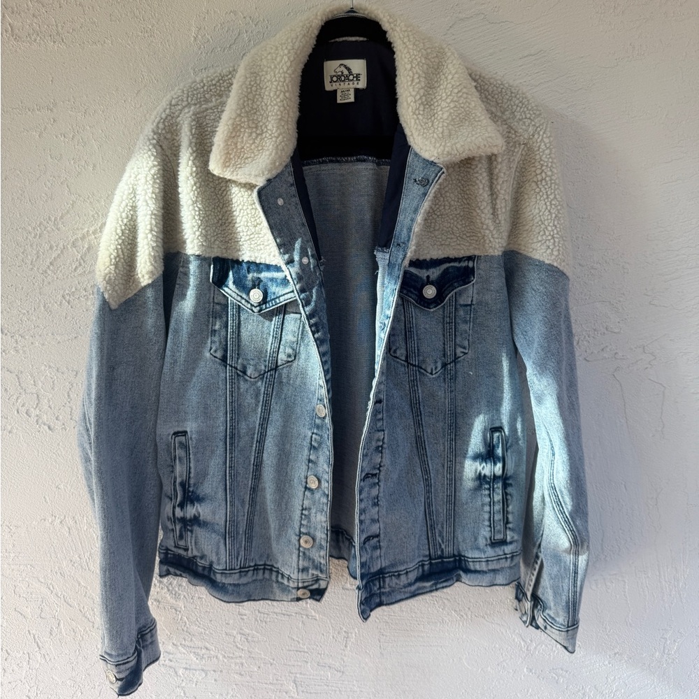 Jordache Vintage Sherpa Denim Jacket size Medium